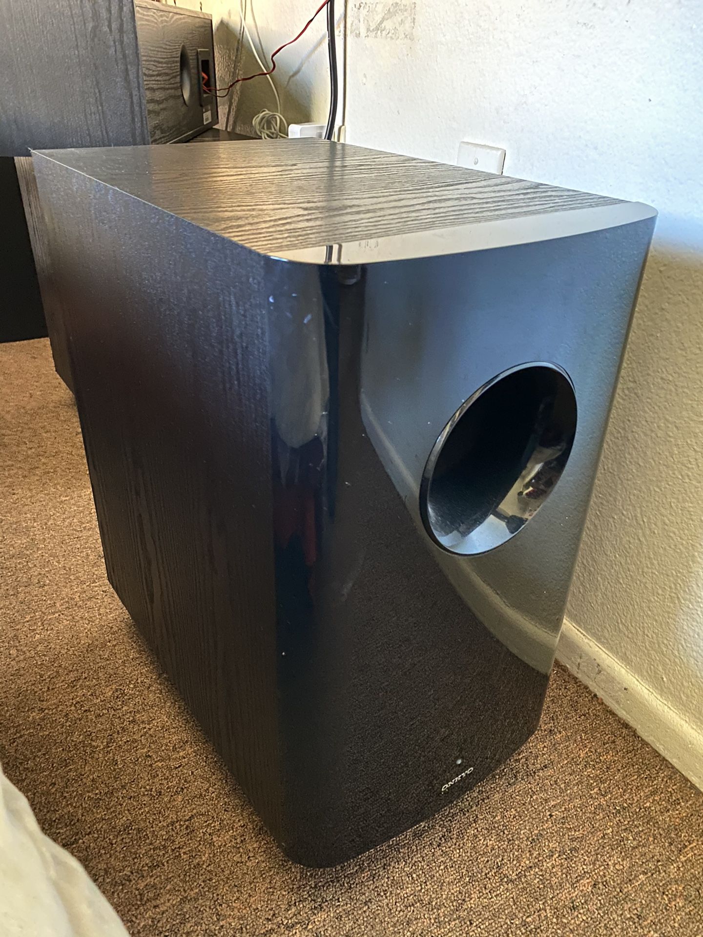 Onkyo Subwoofer 10”