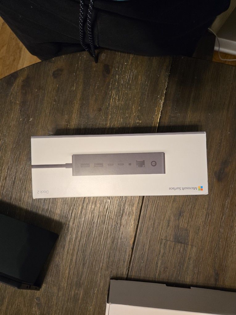 Microsoft Surface Dock 2