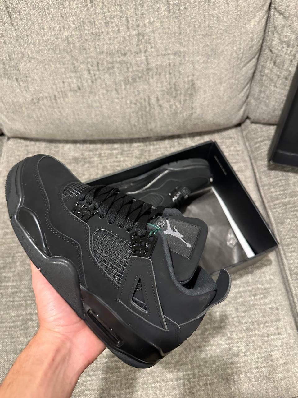 Air Jordan 4 Black Cat Retro