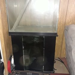 Big Fish Tank. Not Sure How Many Gallons. 