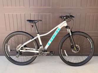Trek Marlin 5—Small—27.5”—MTB