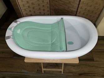 Frida Baby 4-in-1 Grow-with-Me Bath Tub