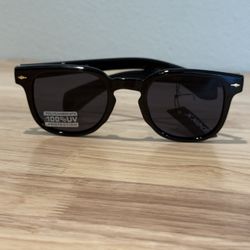 Women's  Black  Frame Sunglasses
