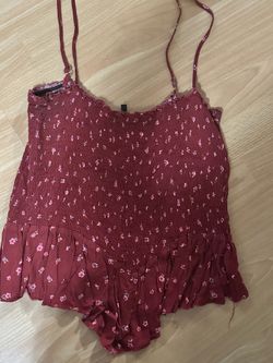 Women’s clothes all $20
