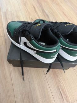 Air Jordan 1 Low Green Toe Sneakers