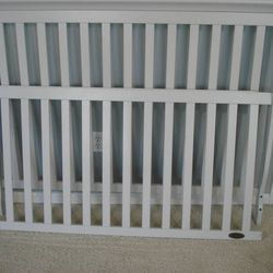 White Wood Baby Crib-Dream On Me