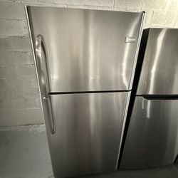 Frigidaire Refrigerator “29 ( Refrigeradores )