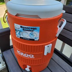 Igloo 5gal Beverage Cooler