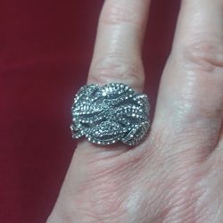Size 8 Leaf Shape 925 Sterling Silver Ring With Clear Cubic Zirconias