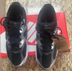 Nike V5 RNR Shoe