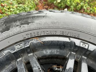 285/70/17 Tires And Wheels Set Of 4