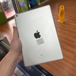 iPad 6th Gen 128gb WiFi Only Used 