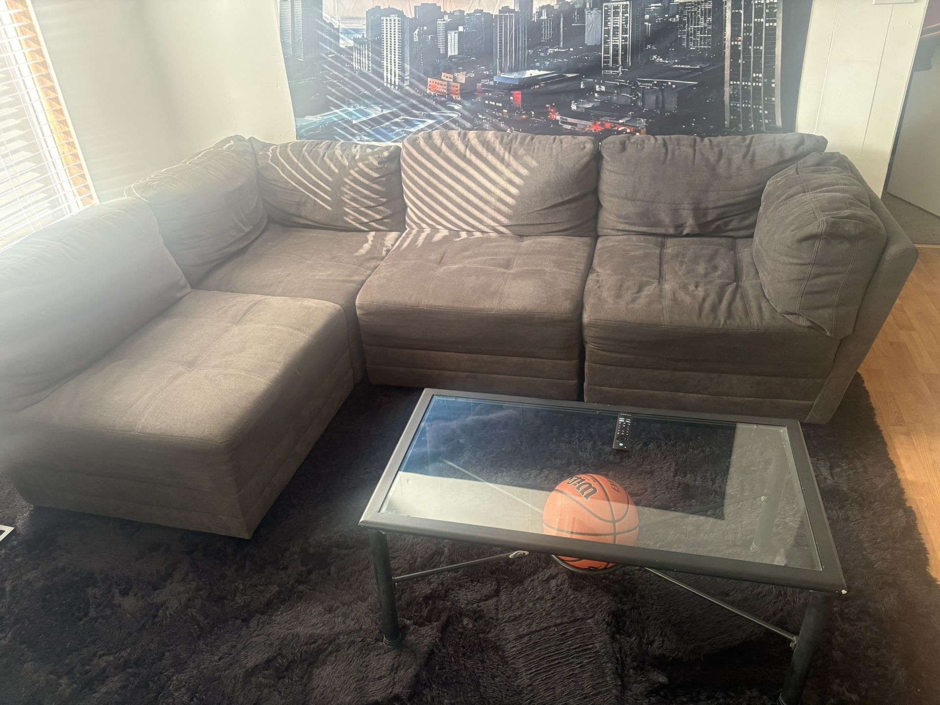 5 Piece Re arrangeable couch With Ottoman