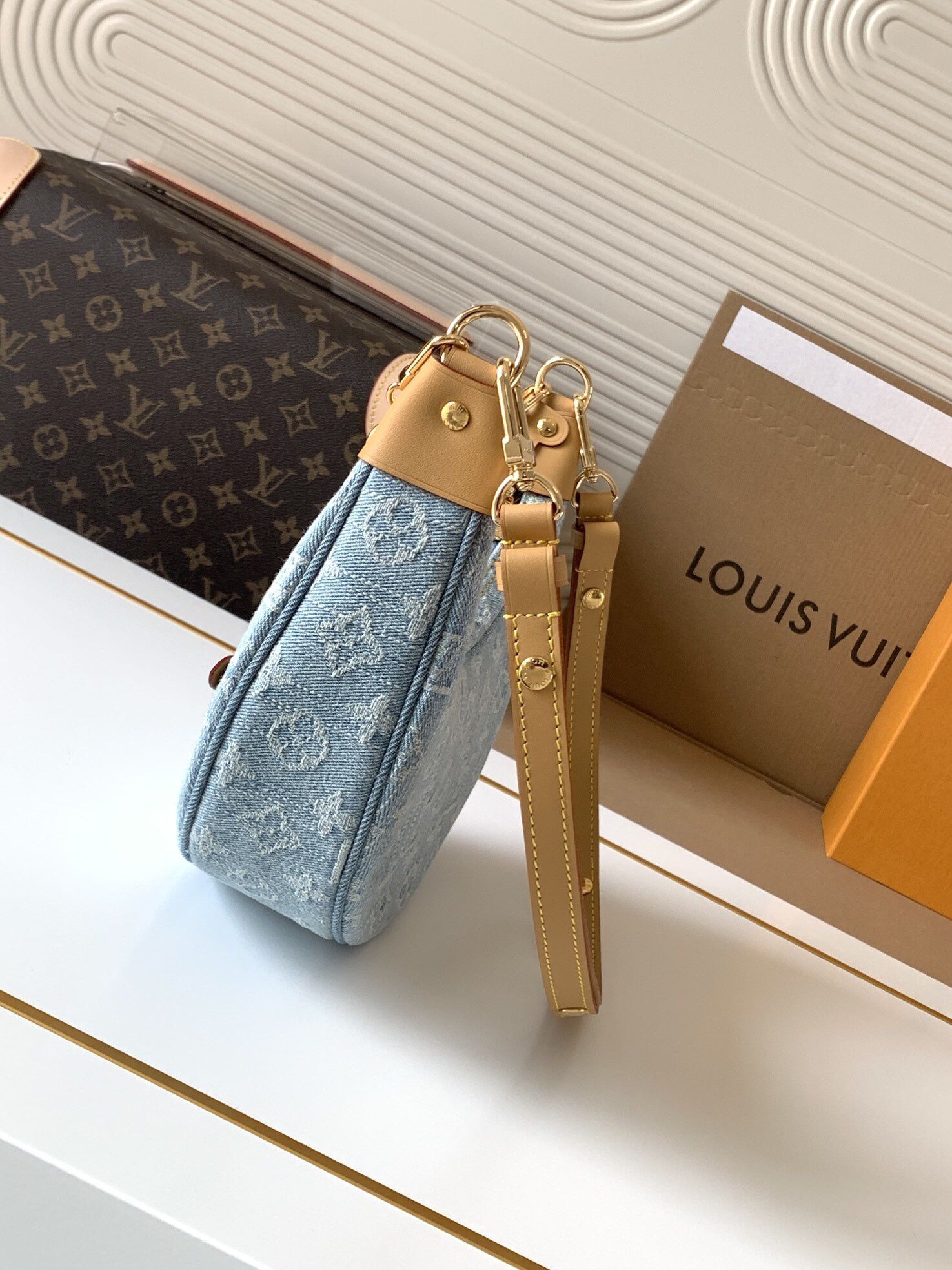 Ladies 𝐋𝐨𝐮𝐢𝐬 𝐕𝐮𝐢𝐭𝐭𝐨𝐧 Hobo Bag