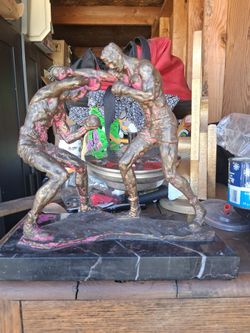 F Preis Bronze Statue