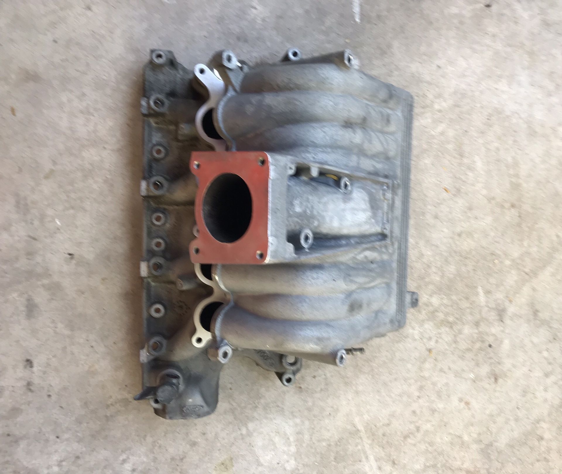 Ford GT40 Mustang Intake Manifolds Upper and Lower parts for Sale in Tempe, AZ OfferUp
