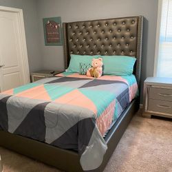 Grey Leather/Studded Queen Bed 