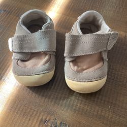 Stride Right Infant Shoe Size 3 1/2