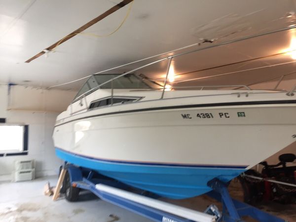 Twin engine (v6)1990 sea ray