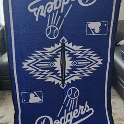 Dodgers Gavan, Zarape, Poncho 