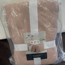 Ugg Twin Set