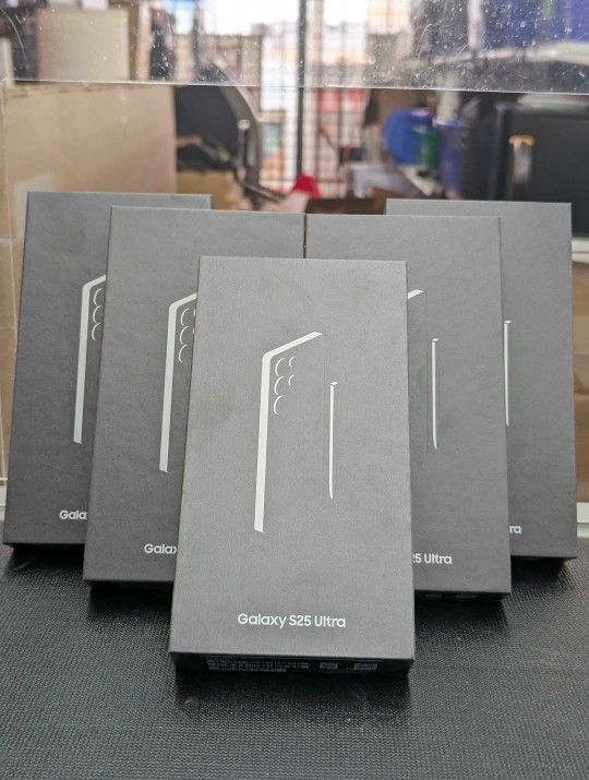 Samsung Galaxy S25 Ultra 256GB Factory Unlocked Brand New Sealed