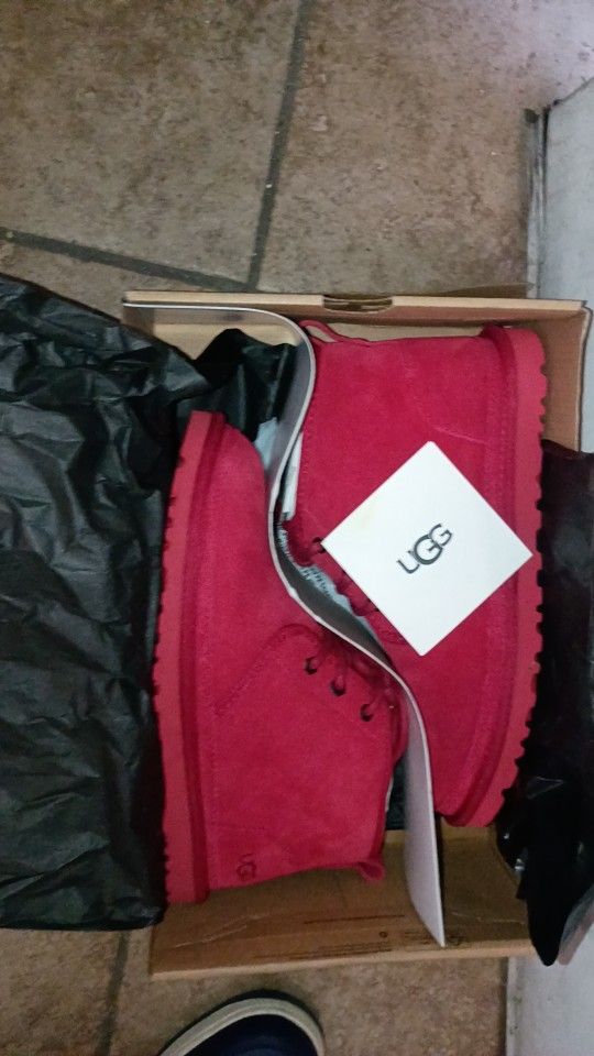 Ugg Nuemel Boot Size 8