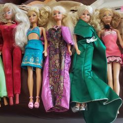 BARBIES ORIGINAL CLOTHES
