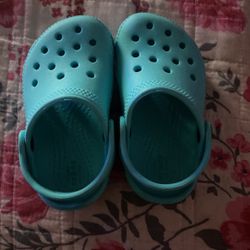 crocs