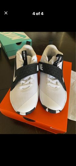 Nike shoes boy size 2Y