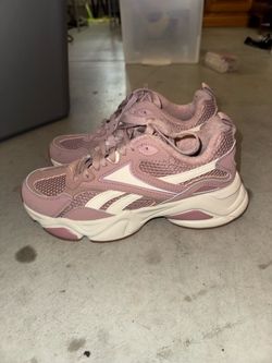 Reebok Women’s Sneakers Pink Size 9