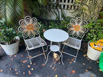White Iron Folding Chairs w/ Sunflower Design Ikea Metal Table Outdoor Bistro Set