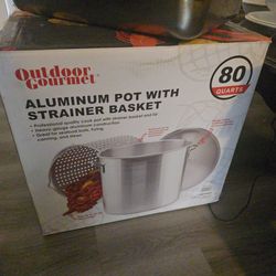 pot with strainer