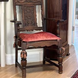 Old World Antique Dining Chairs (6)