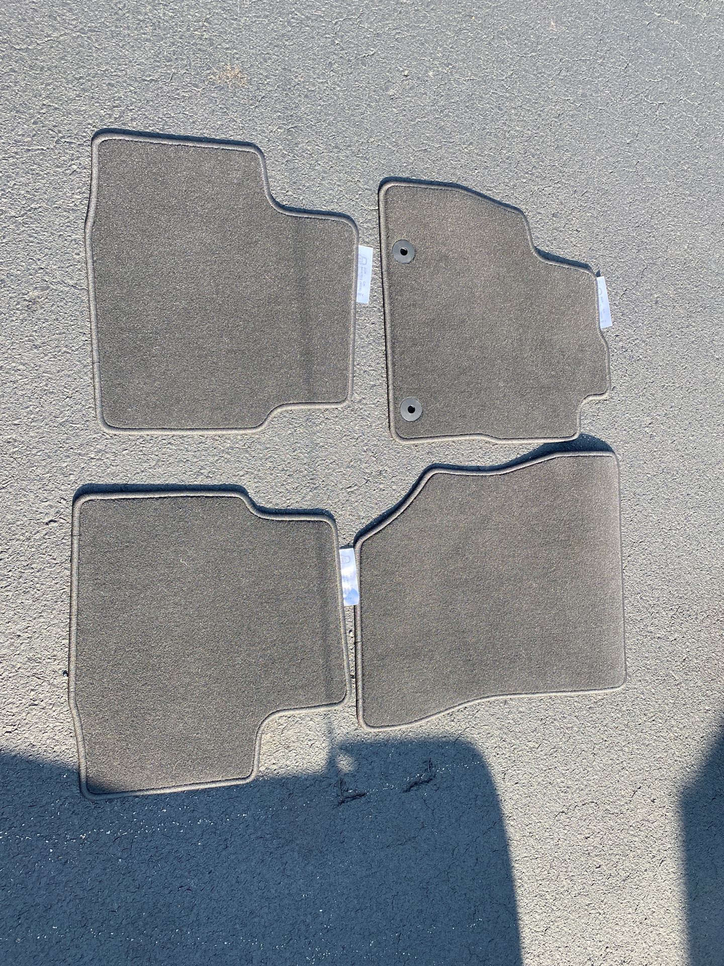 2016-2018 Chevy Cruze original floor mats, black.