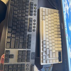 Logitech G915 Keyboard