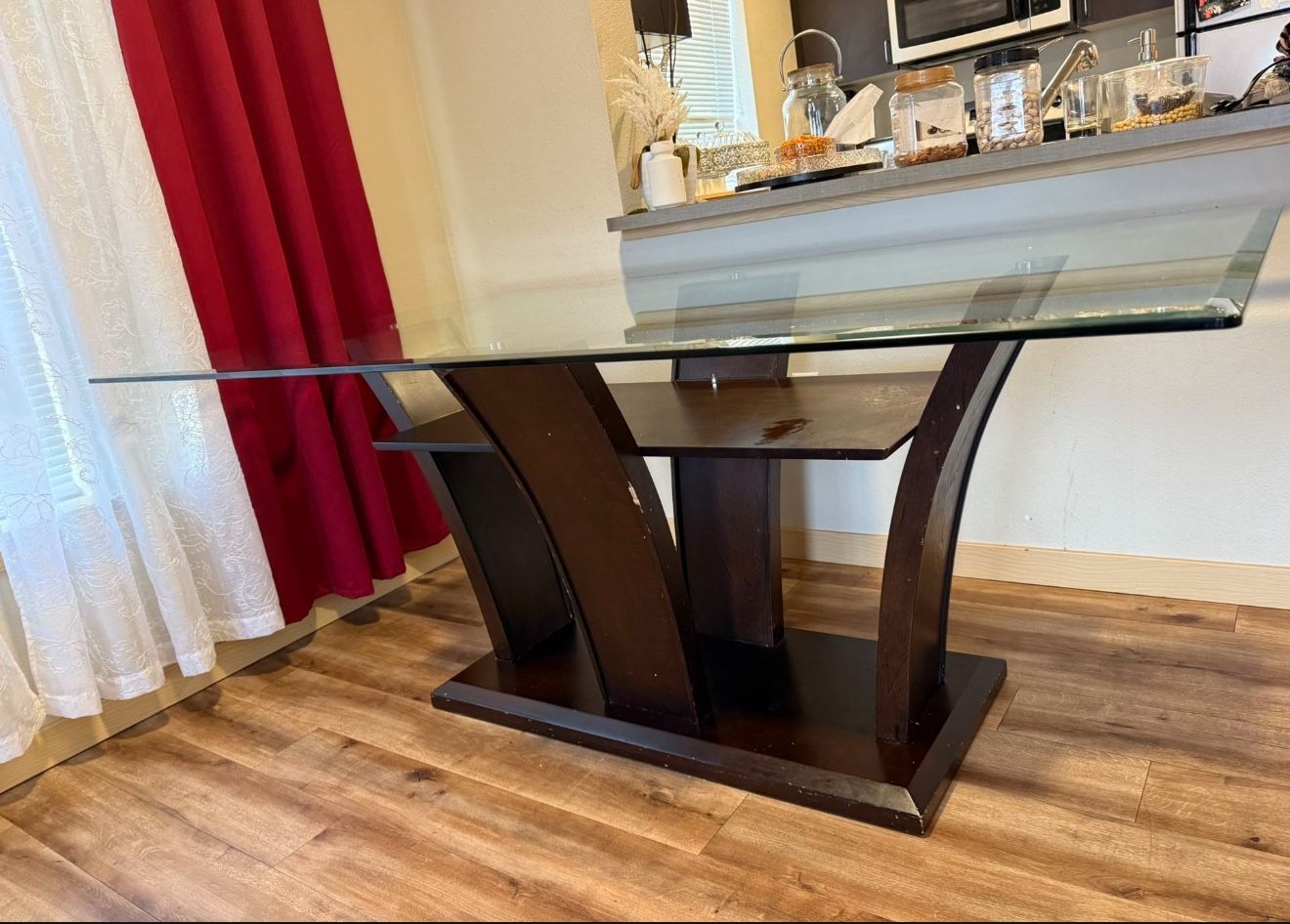 Free Dining Table