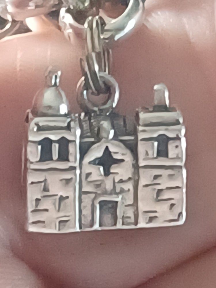 Vtg.sterling Silver " CARMEL MISSION" IN CARMEL, CALIFORNIA CHARM