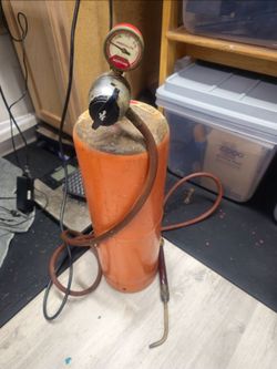 Acetylene Tank with Regulator and Torch Hose