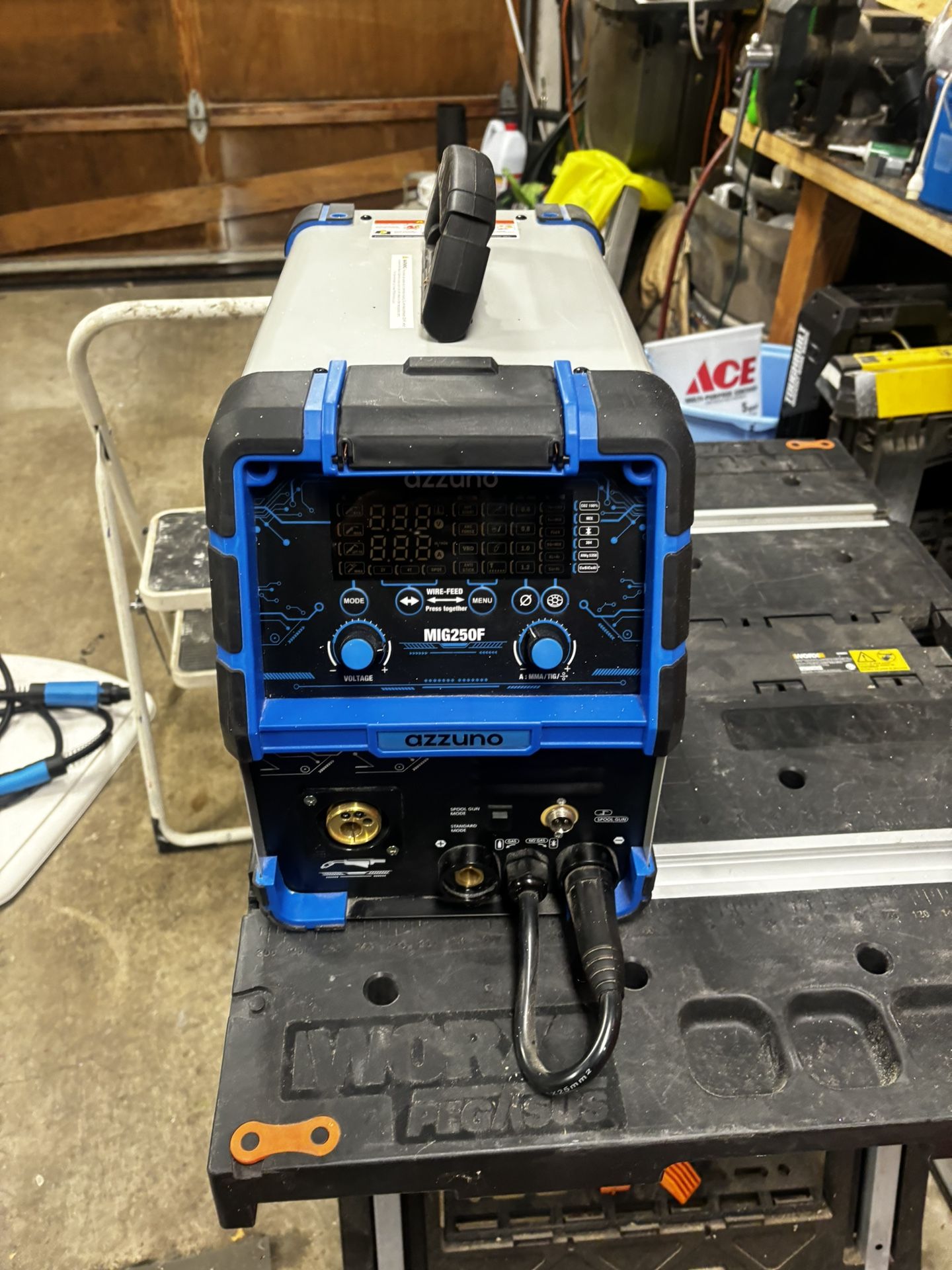 Azzuno Welder