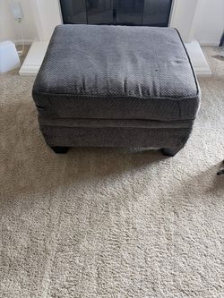 Tracling Oversized Accent Ottoman