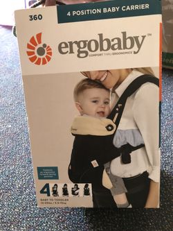 Ergobaby 360 baby carrier with newborn insert included