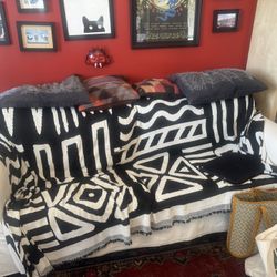 Free Couch In K-Town