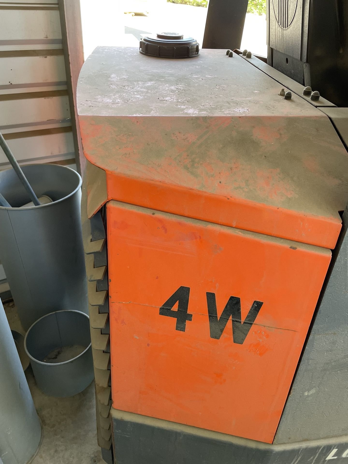 Isle Master Forklift 