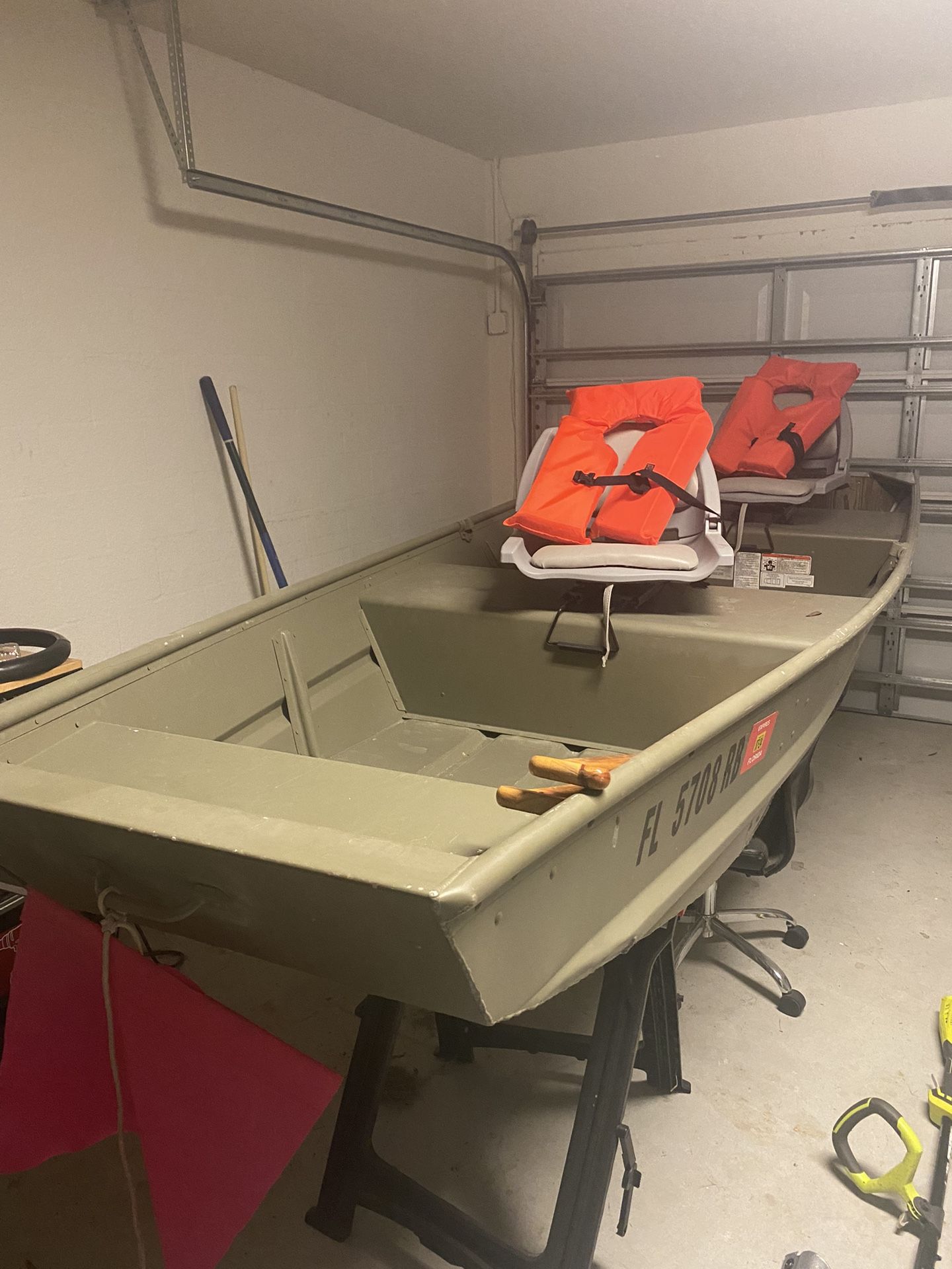 tracker 12 foot jon boat