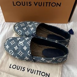 SIZE 38 WITH BOX & DUST BAG