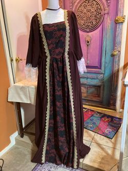 New Medium size renaissance dress gold trim bodice