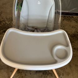 Munchkin Cloud Highchair 