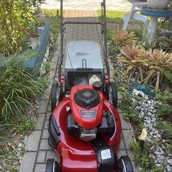 22” Craftsman/Honda Self Propelled Lawn Mower/Lawnmower 