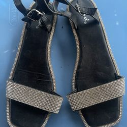 Qupid womens sandals size 8
